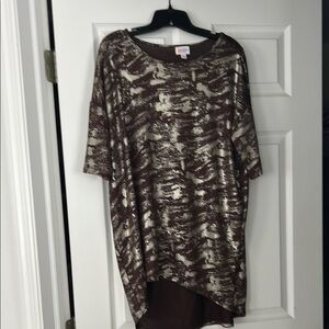 LuLaRoe Maroon and Silver Patterned Tunic Top